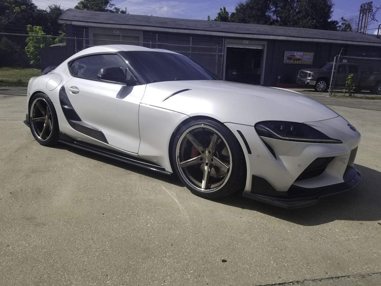 Toyota Supra GR A90 White With Bronze Vertini RFS1.7 Wheel | Wheel Front