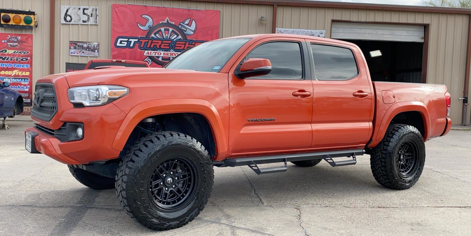 Toyota Tacoma Orange Fuel Off-Road Nitro 6 D667 Wheel | Wheel Front