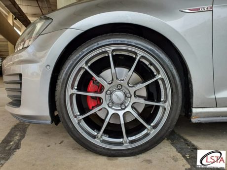 Volkswagen Golf GTI 7 Silver Rays Homura Hyuga HP10 Wheel | Wheel Front