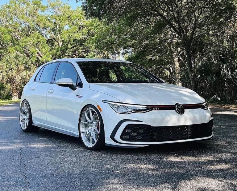 Volkswagen Golf GTI Mk8 White BC Forged RZ02 | Wheel Front