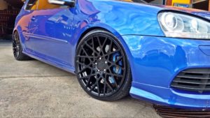 Volkswagen Golf R32 Rotiform BLQ aftermarket wheels