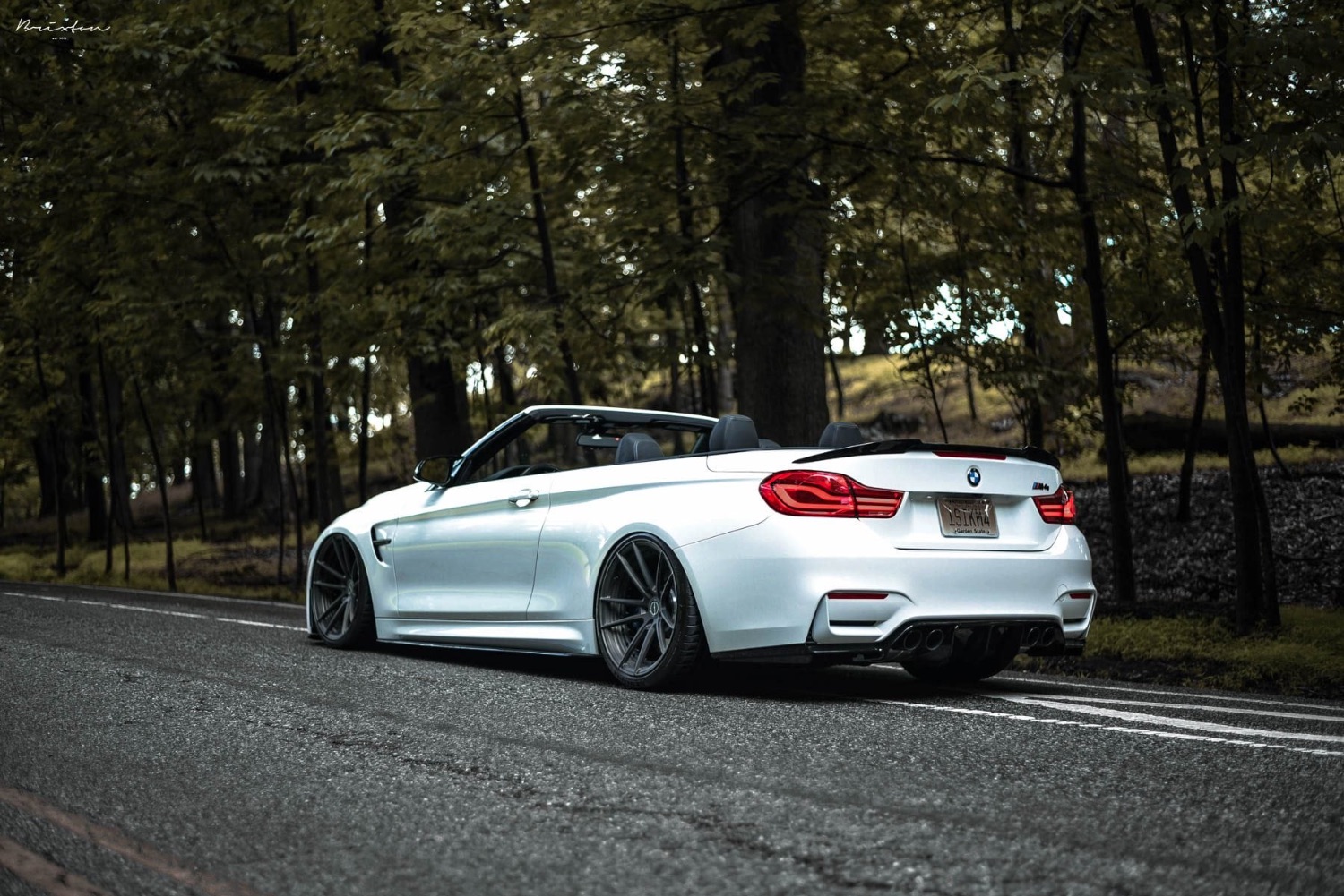 white-bmw-m4-f82-cabriolet-convertible-brixton-forged-m51-duo-series-brushed-smoke-black-concave-wheels-1-1-1800x1202
