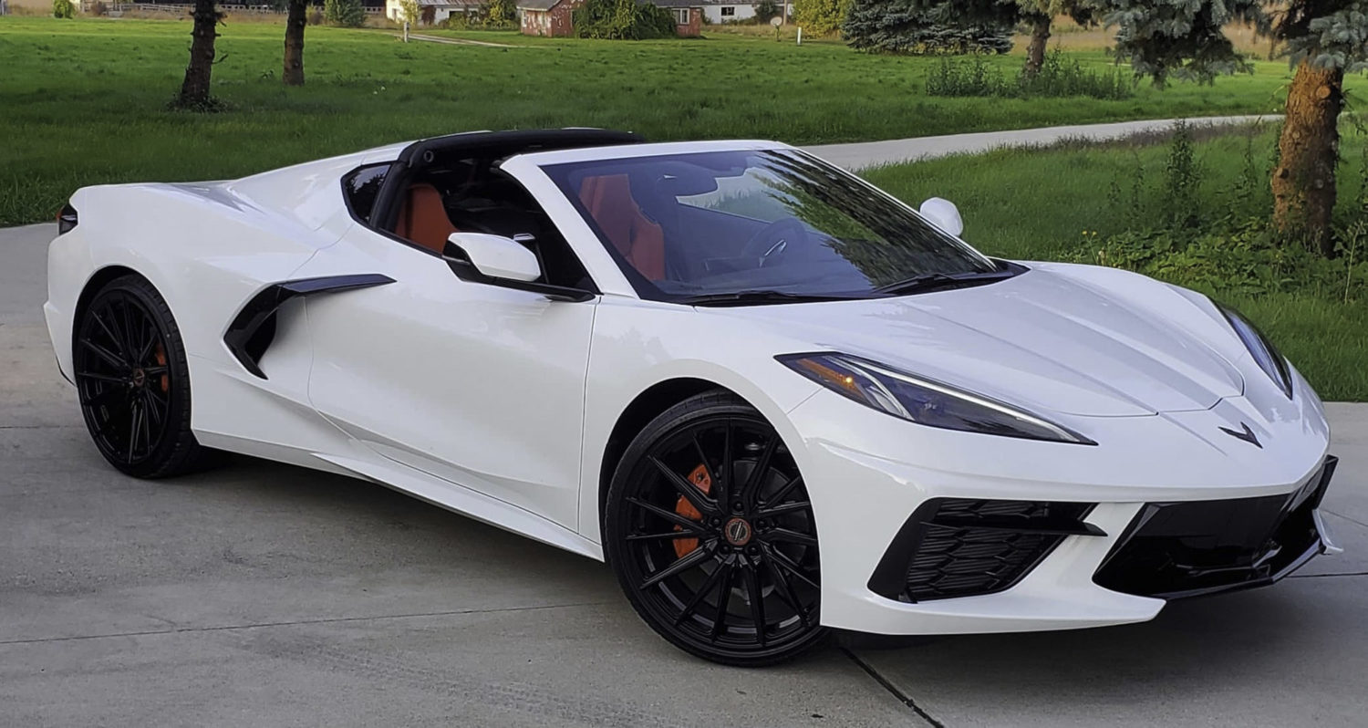 Chevrolet Corvette C8 Stingray White with 21/22inch Vossen HF4T Wheel