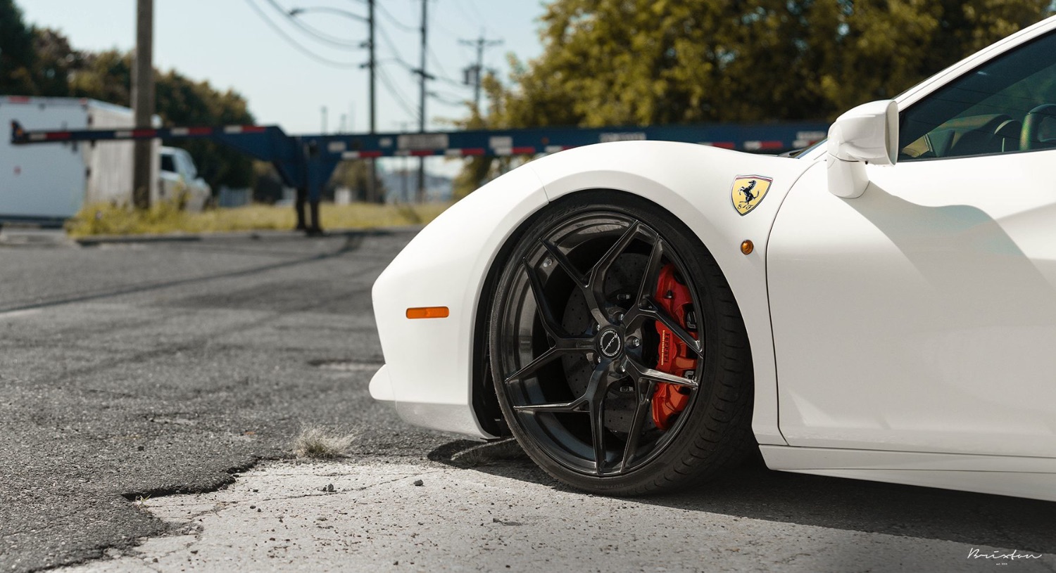 white-ferrari-488-gtb-brixton-forged-pf5-ultrasport-1-piece-forged-wheels-brushed-smoke-black-concave-012-1800x979