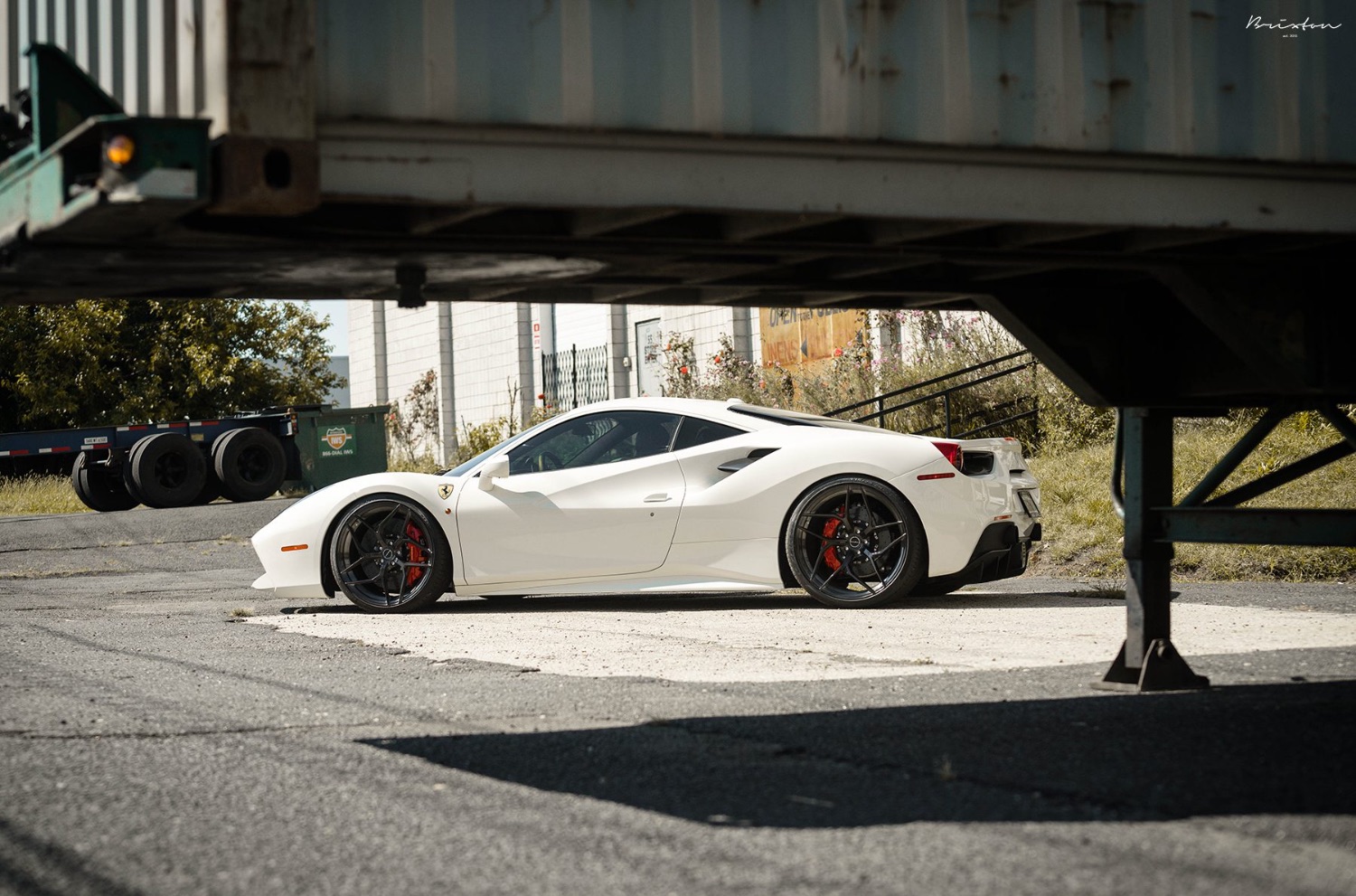 white-ferrari-488-gtb-brixton-forged-pf5-ultrasport-1-piece-forged-wheels-brushed-smoke-black-concave-013-1800x1190