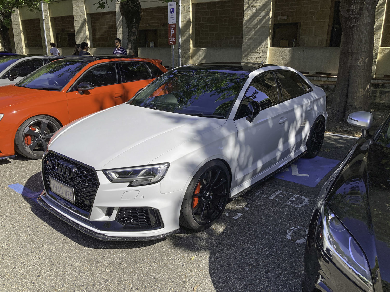 Audi RS3 8V Sedan White Neuspeed RSe102 | Wheel Front