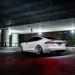 white-tesla-model-s-gunmetal-wheels-forged-super-light-adv1-c